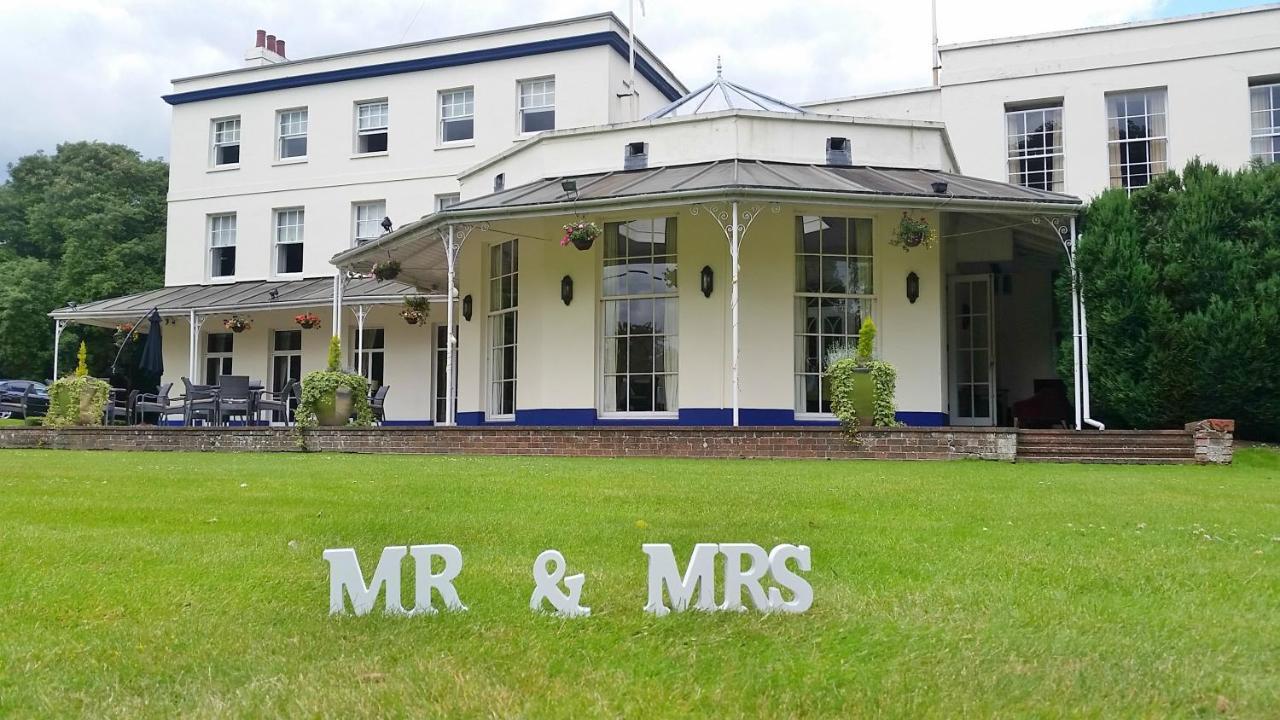 Stifford Hall Hotel Thurrock Grays Экстерьер фото